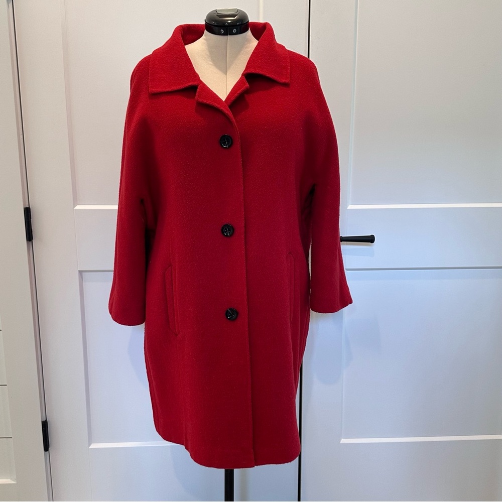 Anthropologie elevenses Brienne Red coat. Size  Large.